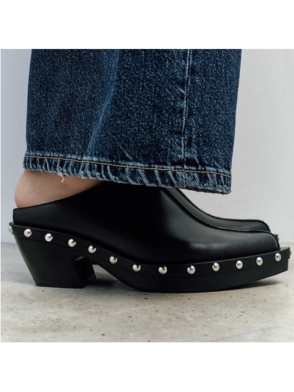 ZARA Black Studded Pointed Toe Leather Clogs US 11 / EUR 41 Bloggers Favorite